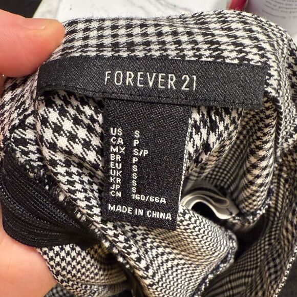 Forever 21 Black and White Plaid Mini Skirt - Picture 5 of 5